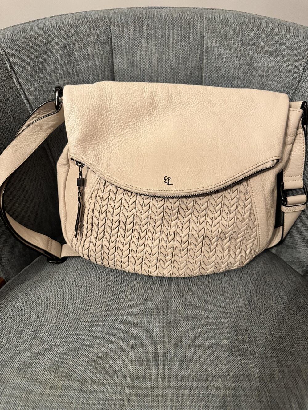 Elliott Lucca Crossbody Bag Womens Medium Beige Woven Leather Flap Zip Purse